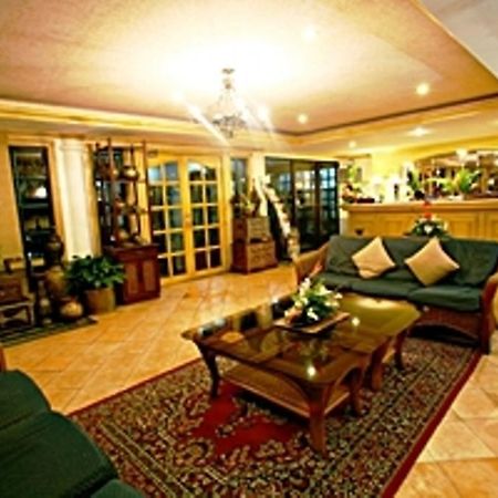 Villa Margarita Hotel Davao Exterior photo
